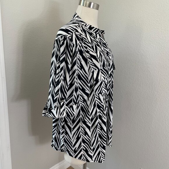 Cocomo Woman Plus 3X Black White Stretch Tunic Top Roll Tab Sleeve Shirt Blouse - Picture 3 of 11